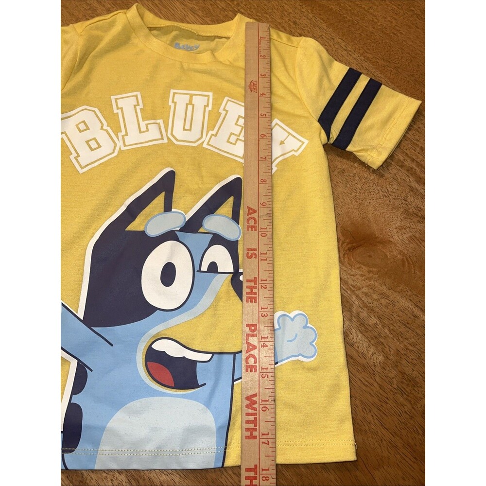 Bluey School Spirit Youth Boy's T-Shirt Yellow Size 5 EUC - Picture 3 of 6